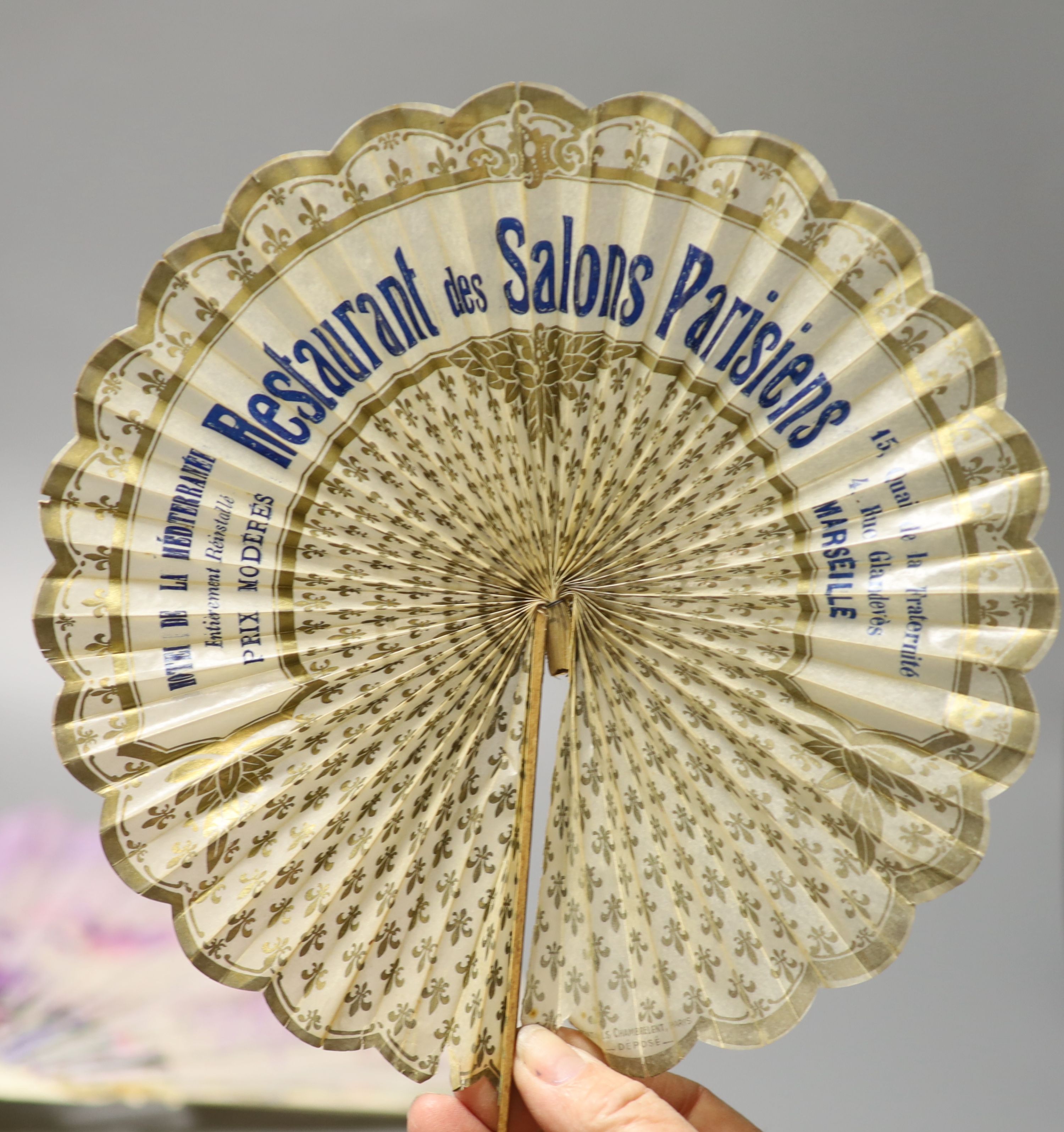 A quantity of mixed fans including a black Chantilly lace fan